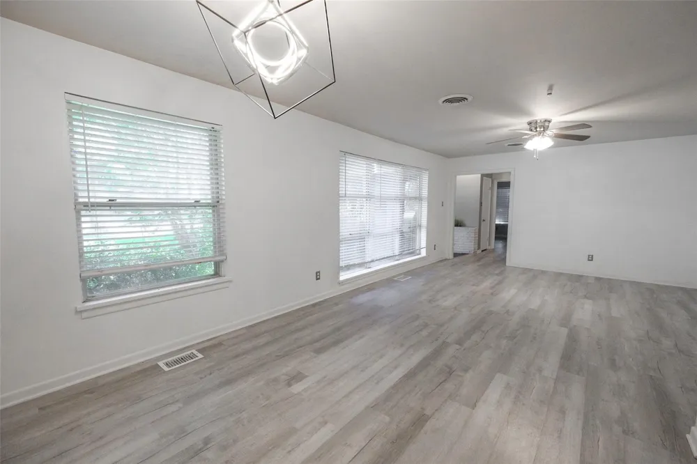 8301 Llano Avenue Benbrook, TX 76116