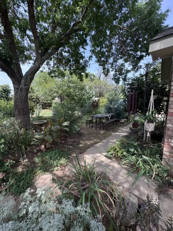 630 Dove Trail Lewisville, TX 75077