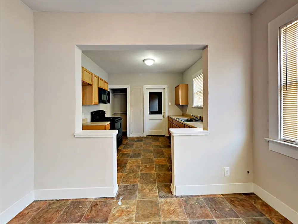 1824 Stella Avenue Dallas, TX 75203