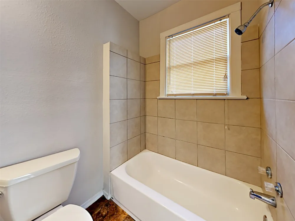 1824 Stella Avenue Dallas, TX 75203