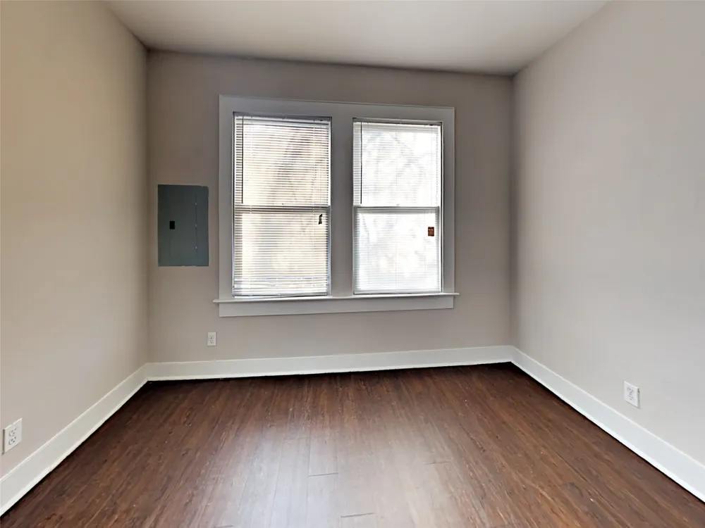 1824 Stella Avenue Dallas, TX 75203