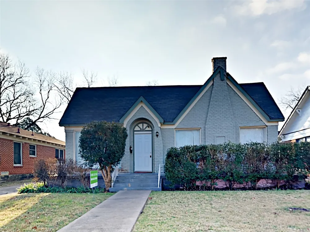 1824 Stella Avenue Dallas, TX 75203