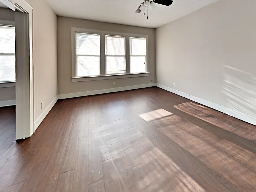 1824 Stella Avenue Dallas, TX 75203