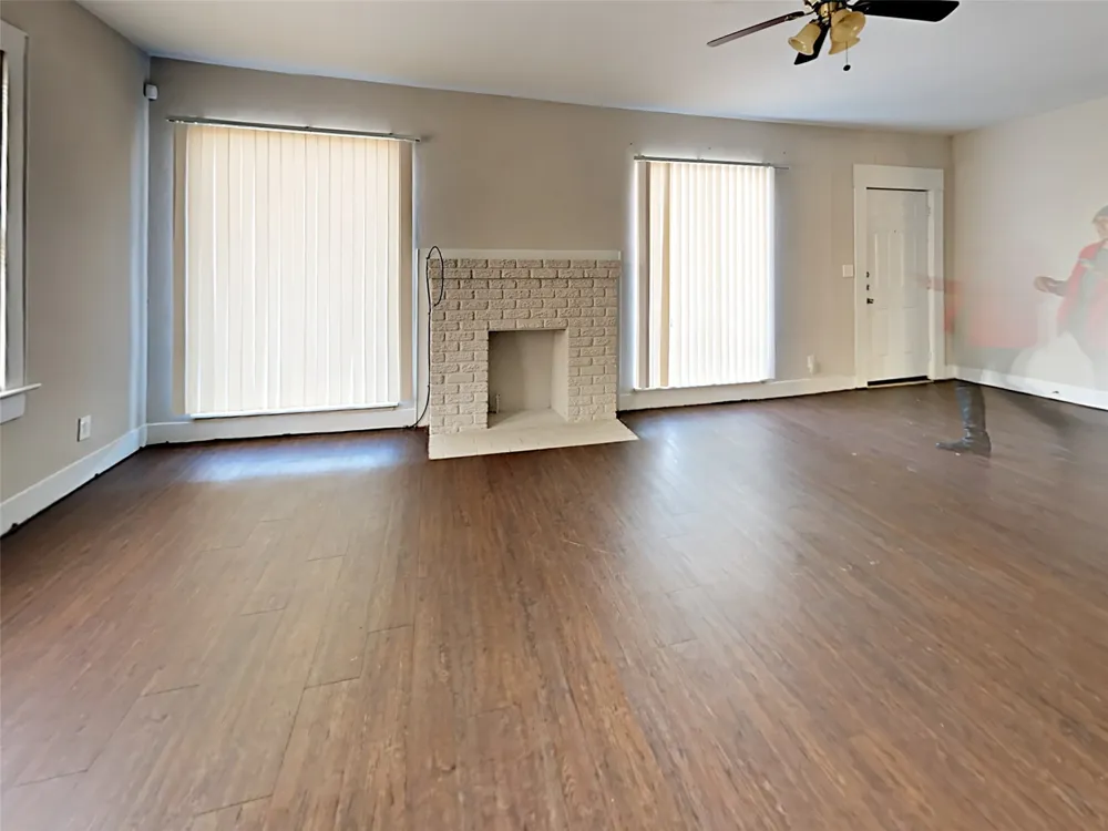 1824 Stella Avenue Dallas, TX 75203