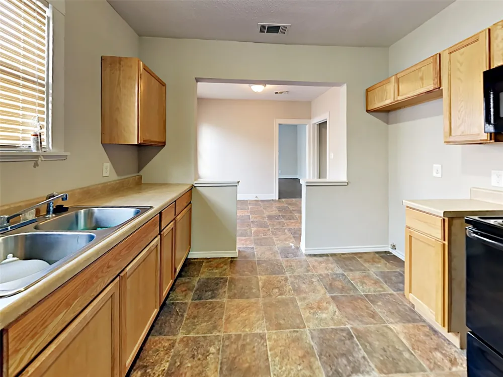 1824 Stella Avenue Dallas, TX 75203