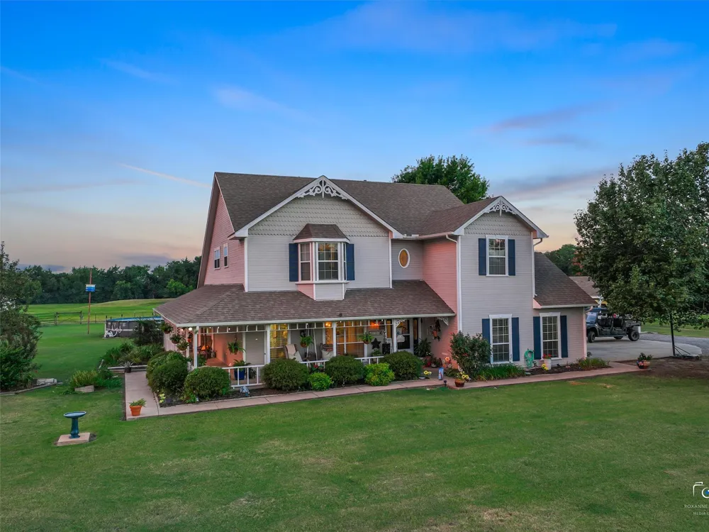 1880 County Road 2610 Bonham, TX 75418