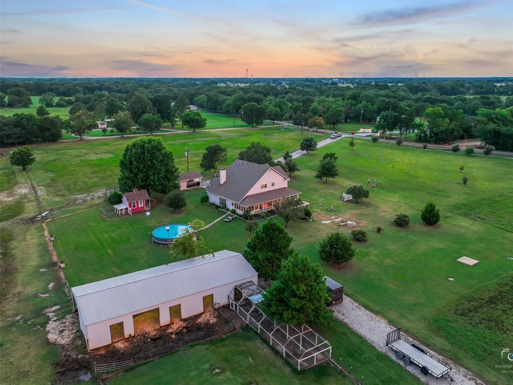 1880 County Road 2610 Bonham, TX 75418