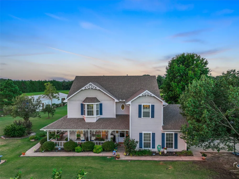 1880 County Road 2610 Bonham, TX 75418