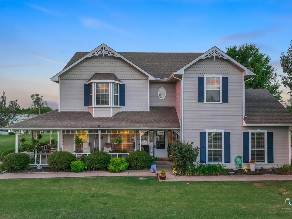 1880 County Road 2610 Bonham, TX 75418