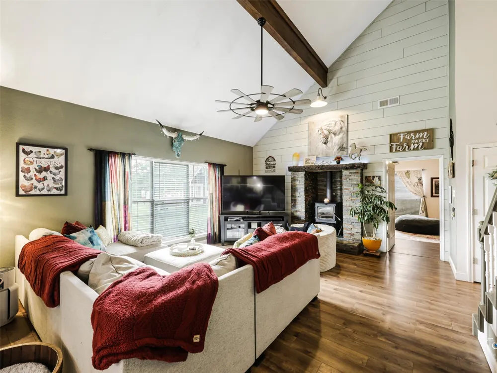 1880 County Road 2610 Bonham, TX 75418