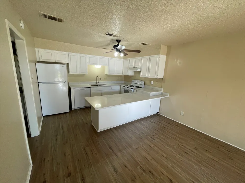 61 Runaway Bay Drive #102A Runaway Bay, TX 76426