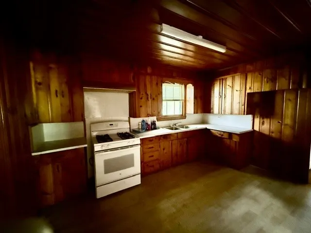 157 CR 4320 Enloe, TX 75441