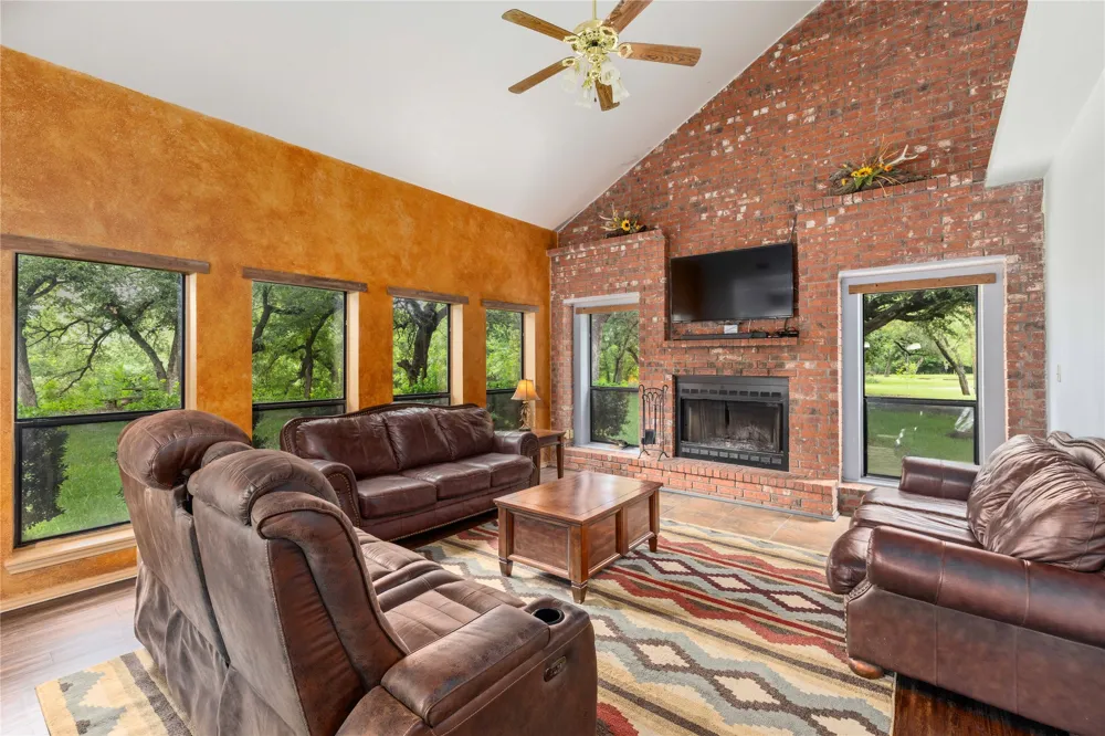 5567 FM 2633 Santa Anna, TX 76878