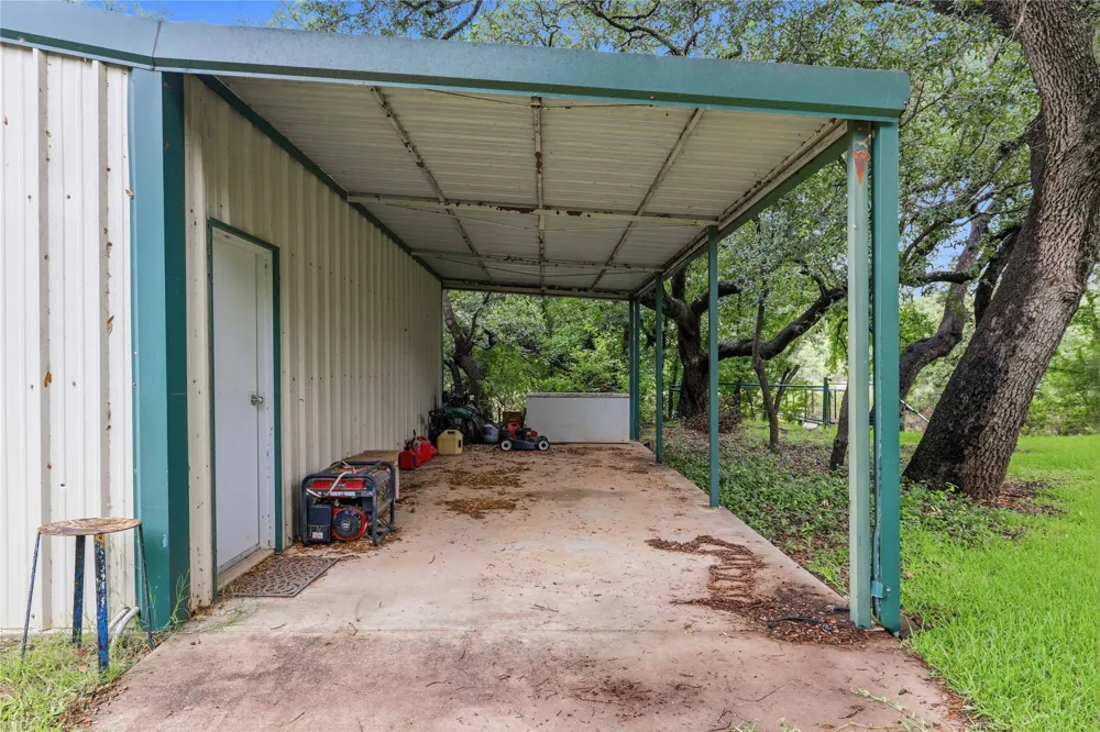 5567 FM 2633 Santa Anna, TX 76878