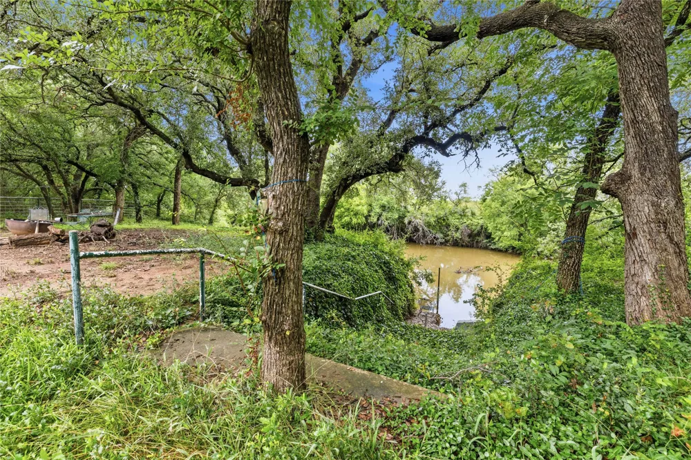 5567 FM 2633 Santa Anna, TX 76878