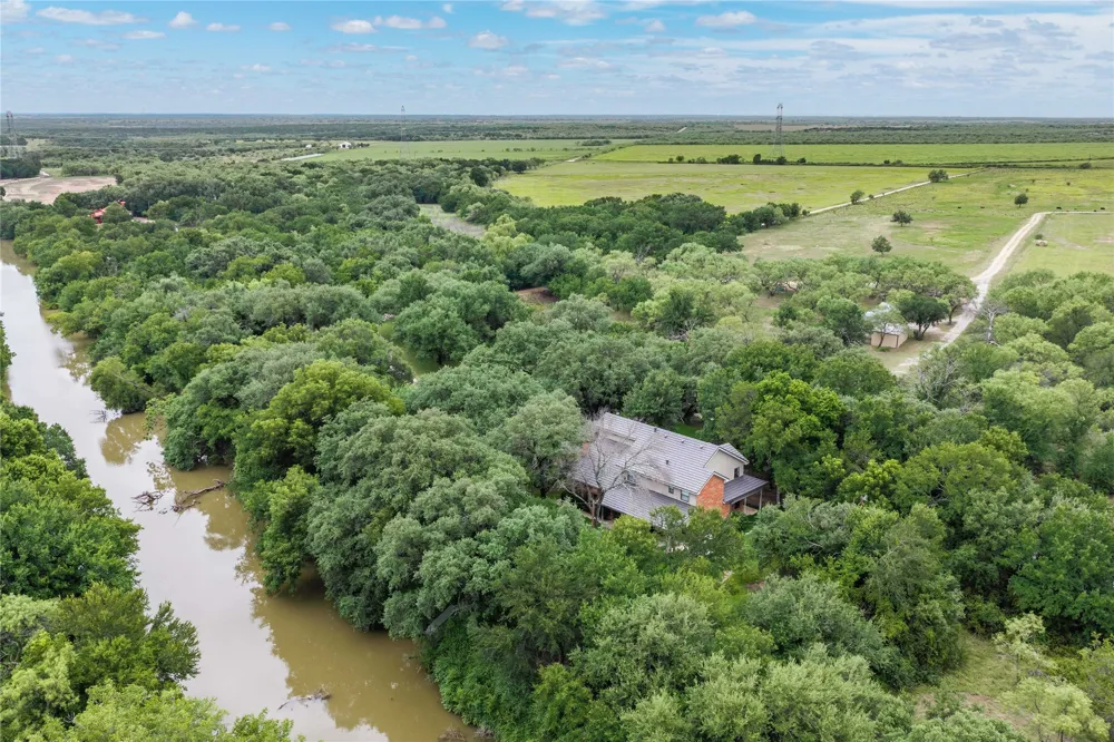 5567 FM 2633 Santa Anna, TX 76878