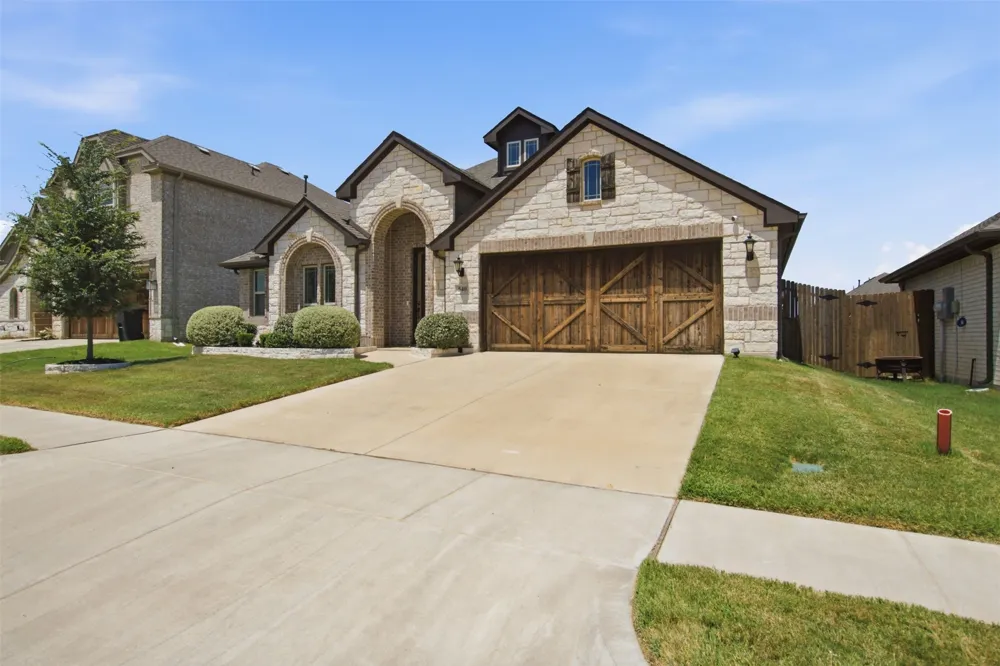 540 Ramon Street Burleson, TX 76028