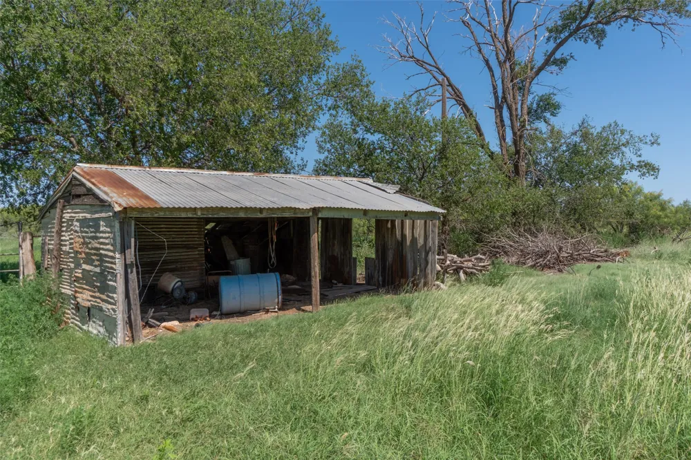 15400 County Road I Wellington, TX 79079