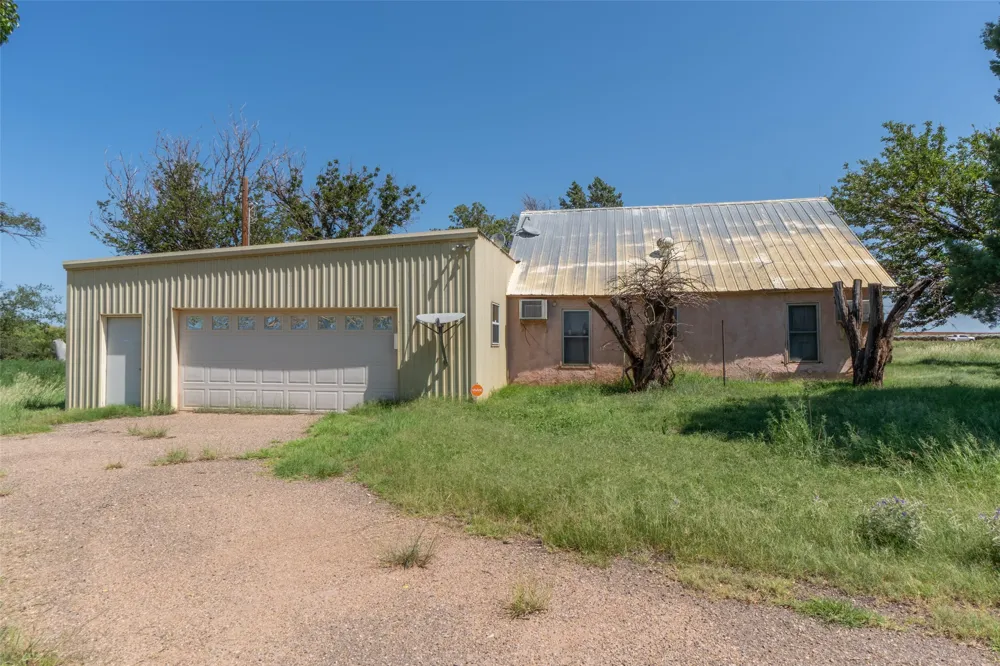 15400 County Road I Wellington, TX 79079