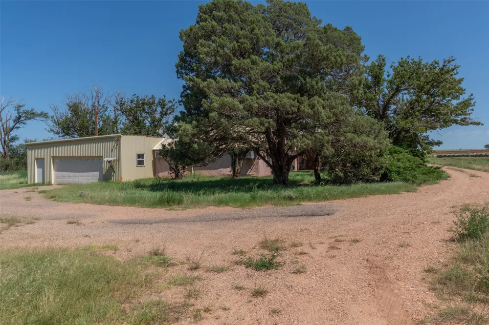 15400 County Road I Wellington, TX 79079