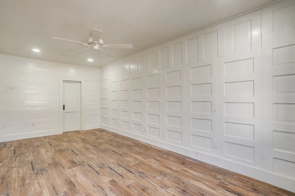 619 W Live Oak Street Jacksboro, TX 76458