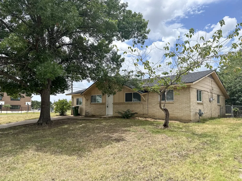 701 Tanglewood Drive Hurst, TX 76053