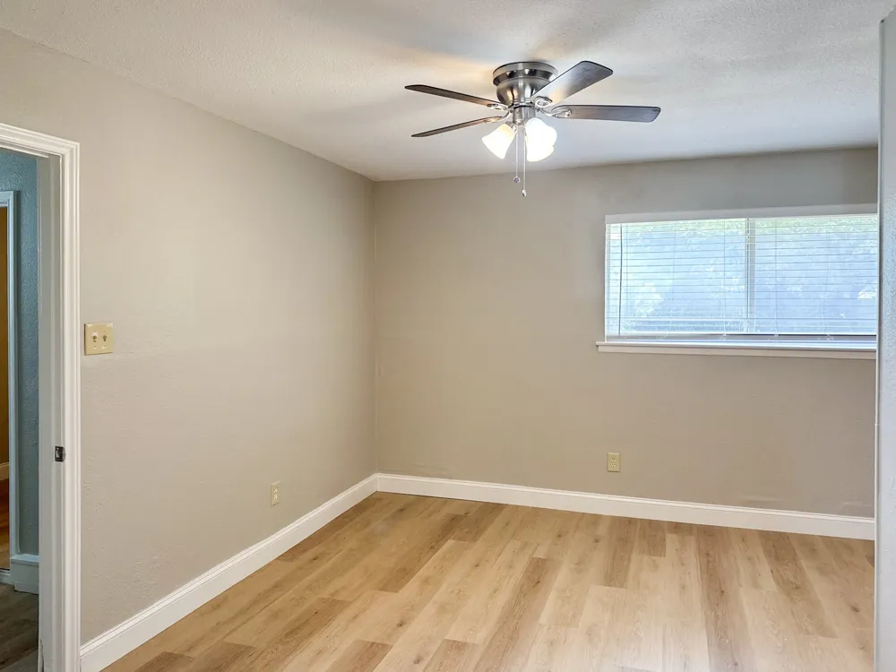 701 Tanglewood Drive Hurst, TX 76053