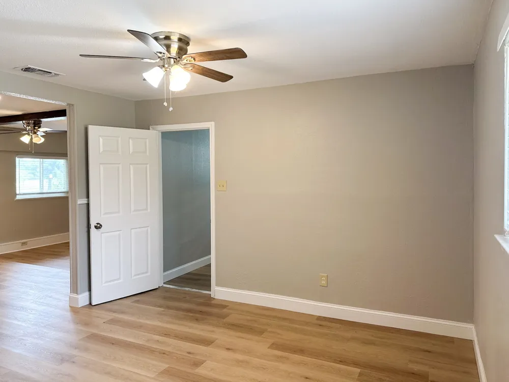 701 Tanglewood Drive Hurst, TX 76053