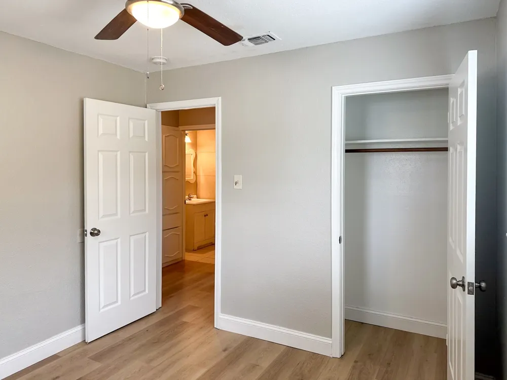 701 Tanglewood Drive Hurst, TX 76053