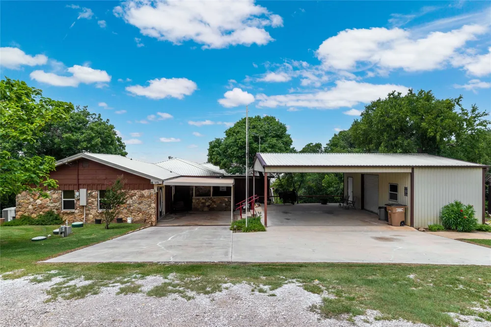 6976 Shamrock Drive Brownwood, TX 76801