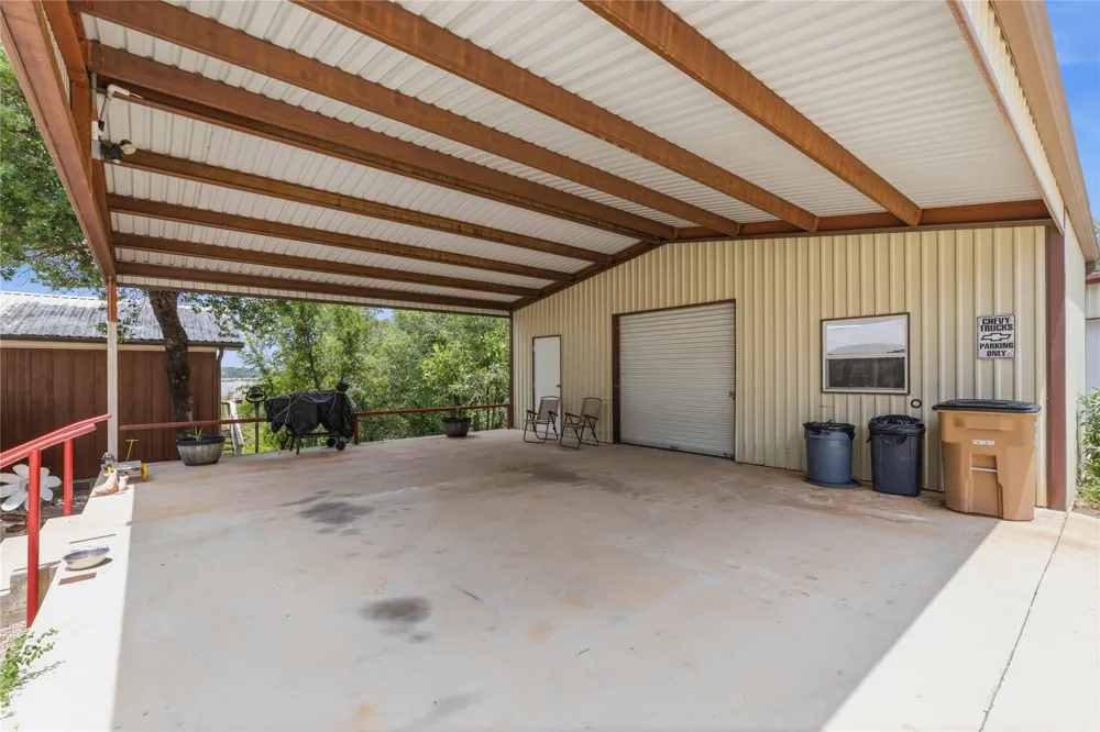 6976 Shamrock Drive Brownwood, TX 76801