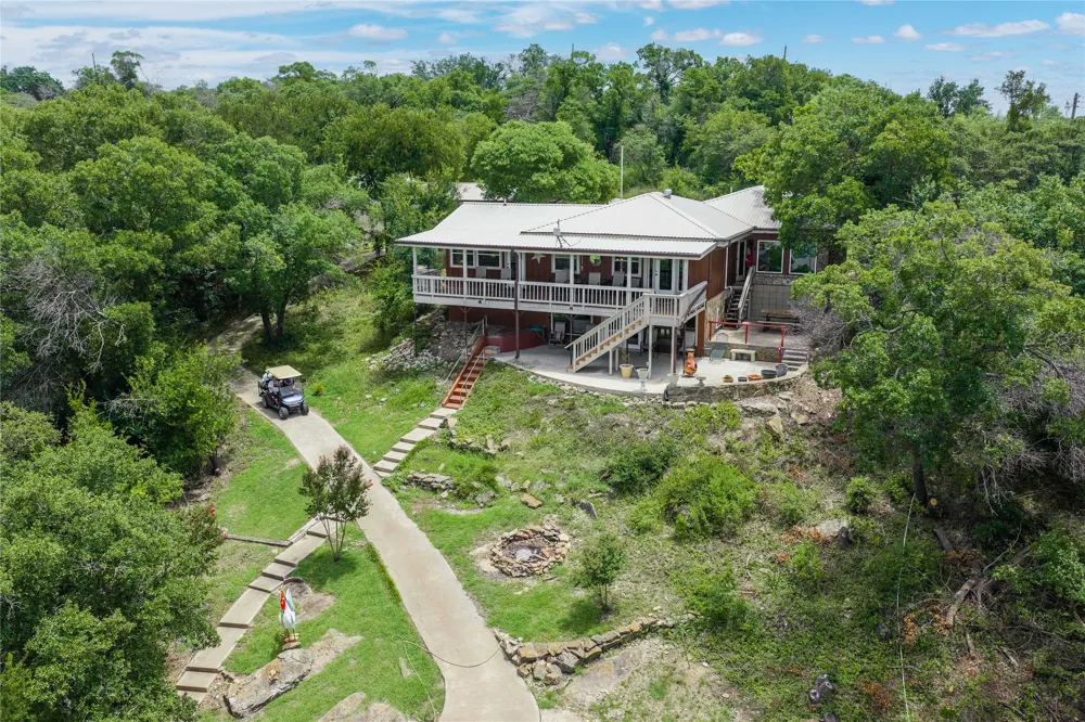 6976 Shamrock Drive Brownwood, TX 76801
