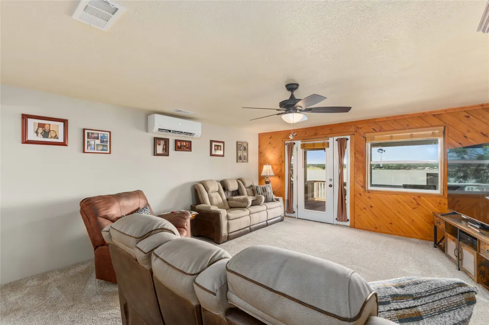 6976 Shamrock Drive Brownwood, TX 76801