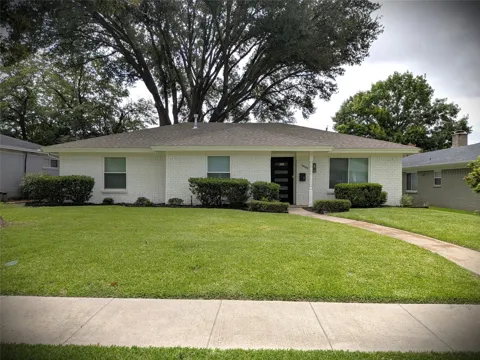1400 Oakhill Drive