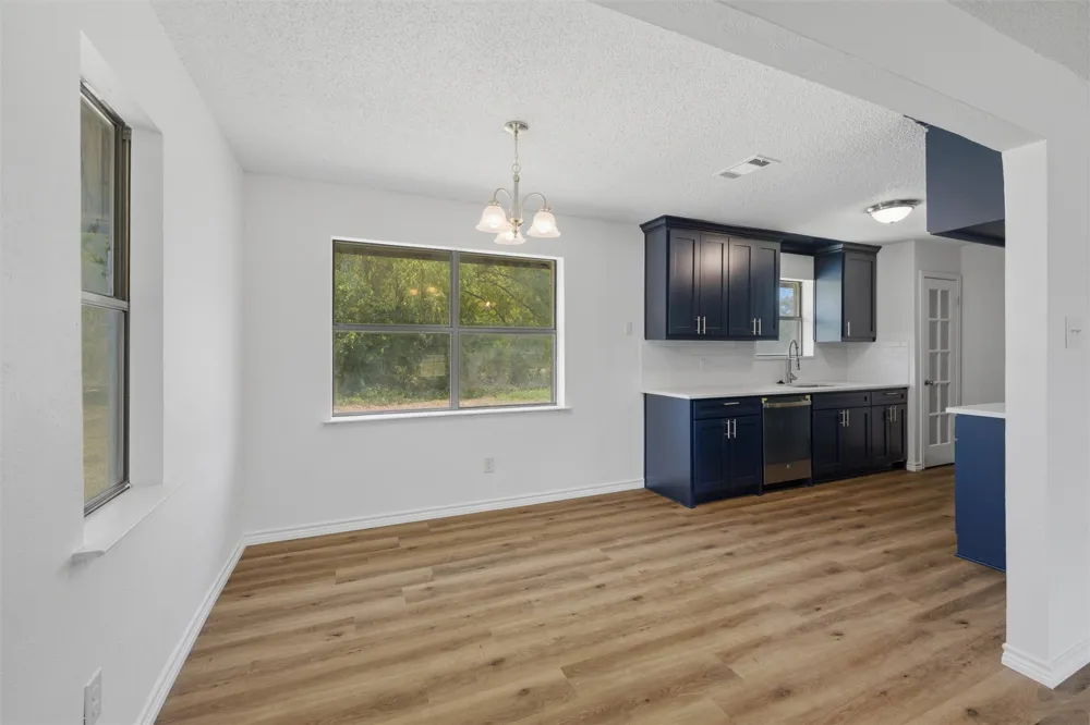 124 Prairie Creek Road Red Oak, TX 75154