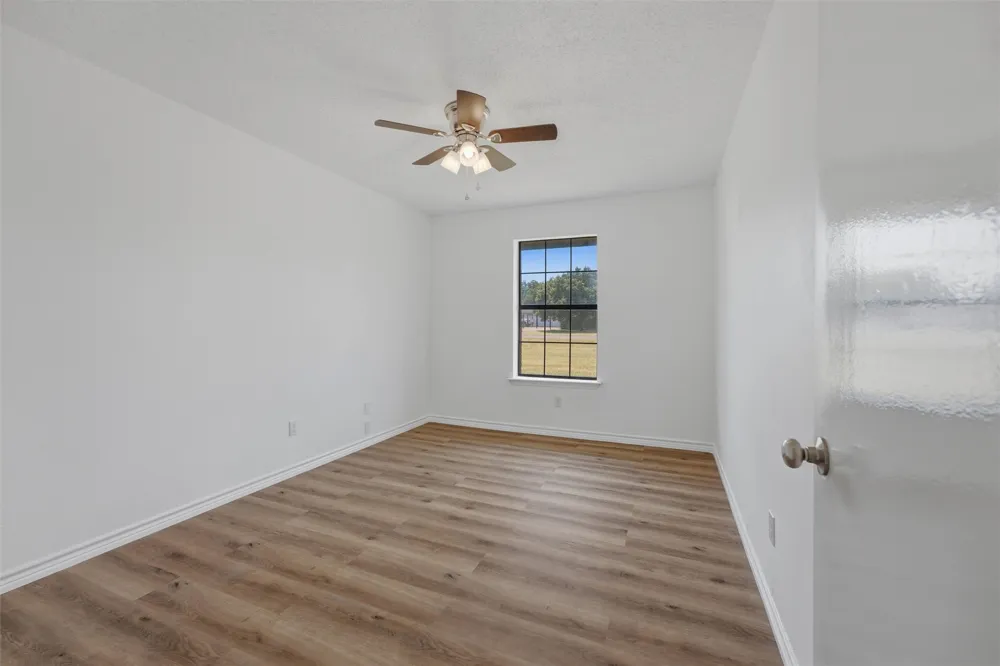 124 Prairie Creek Road Red Oak, TX 75154