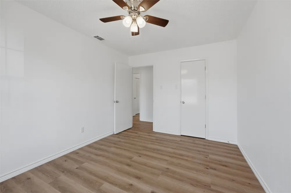 124 Prairie Creek Road Red Oak, TX 75154