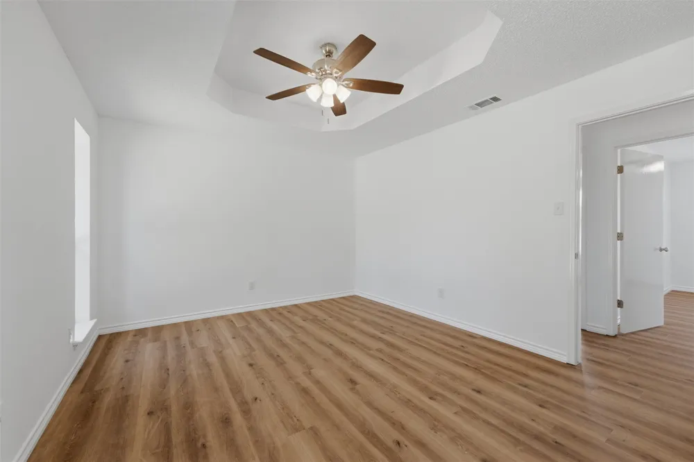124 Prairie Creek Road Red Oak, TX 75154