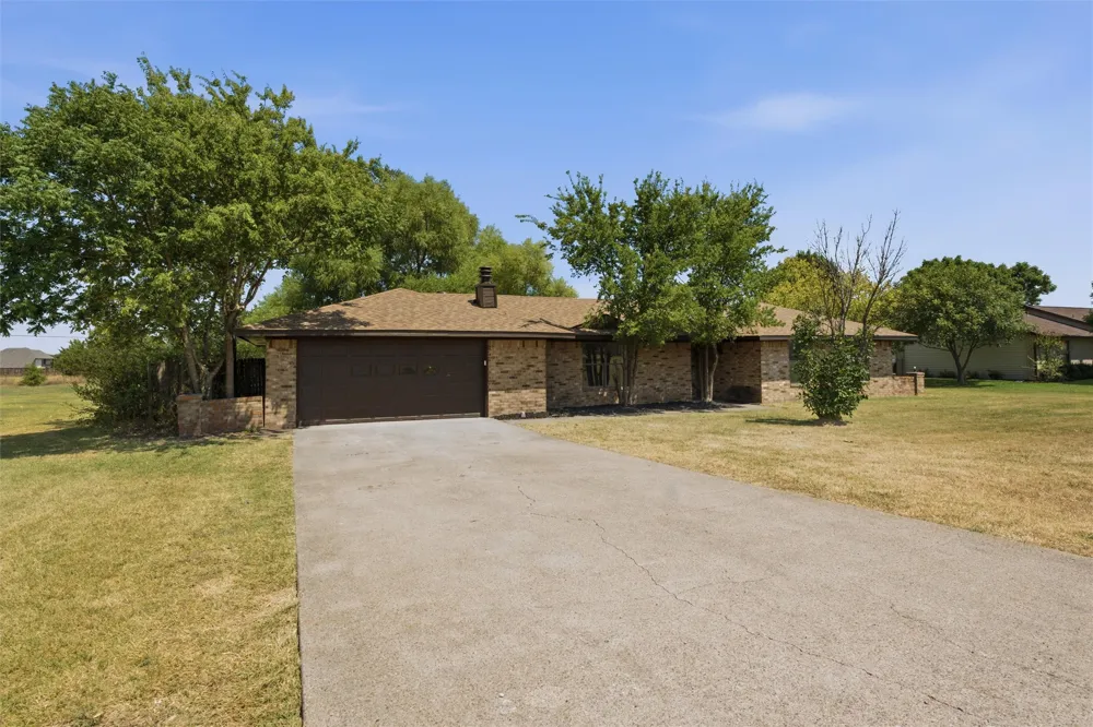 124 Prairie Creek Road Red Oak, TX 75154