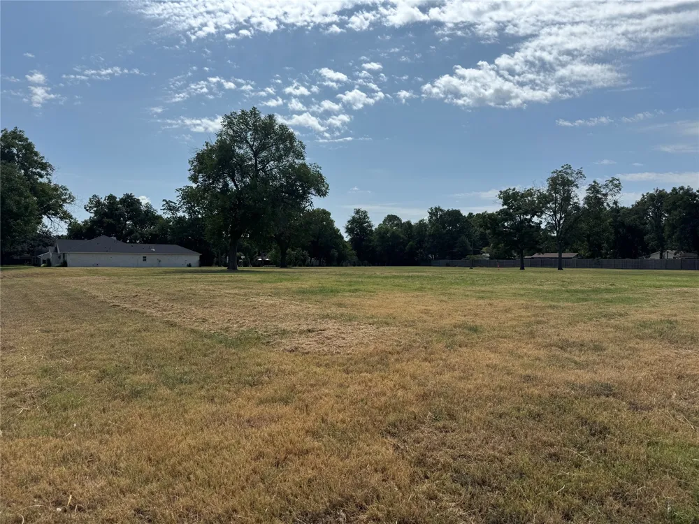 105 Smallwood Drive Westworth Village, TX 76114