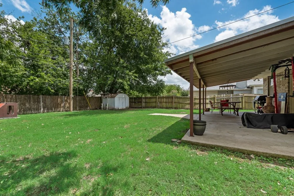 802 Spears Street Alvarado, TX 76009