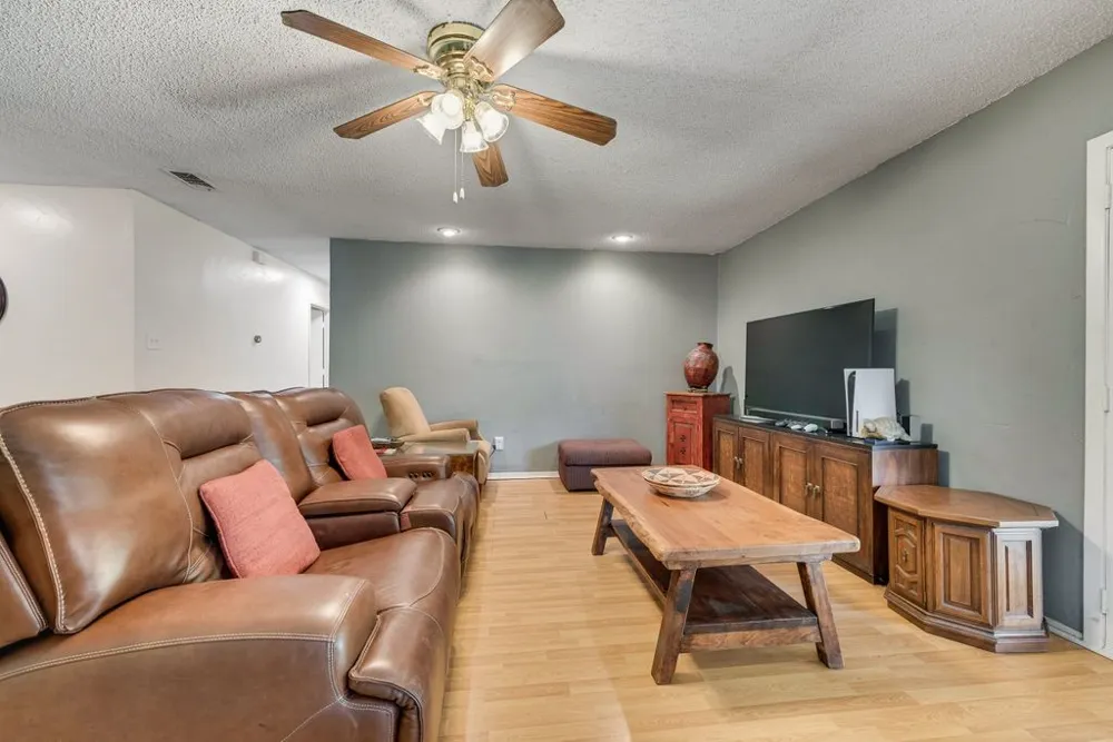 802 Spears Street Alvarado, TX 76009