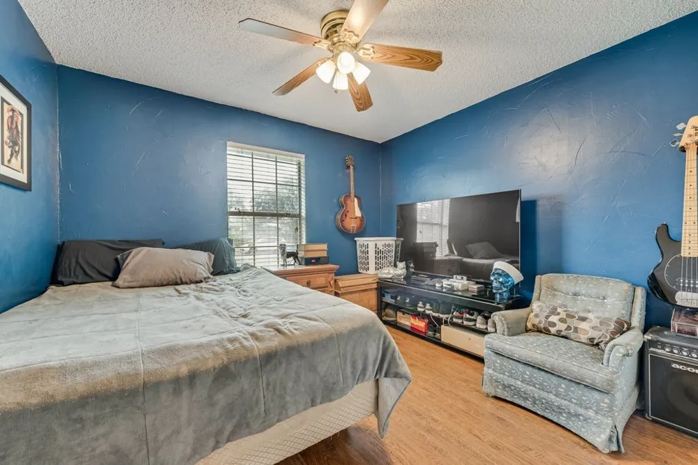 802 Spears Street Alvarado, TX 76009