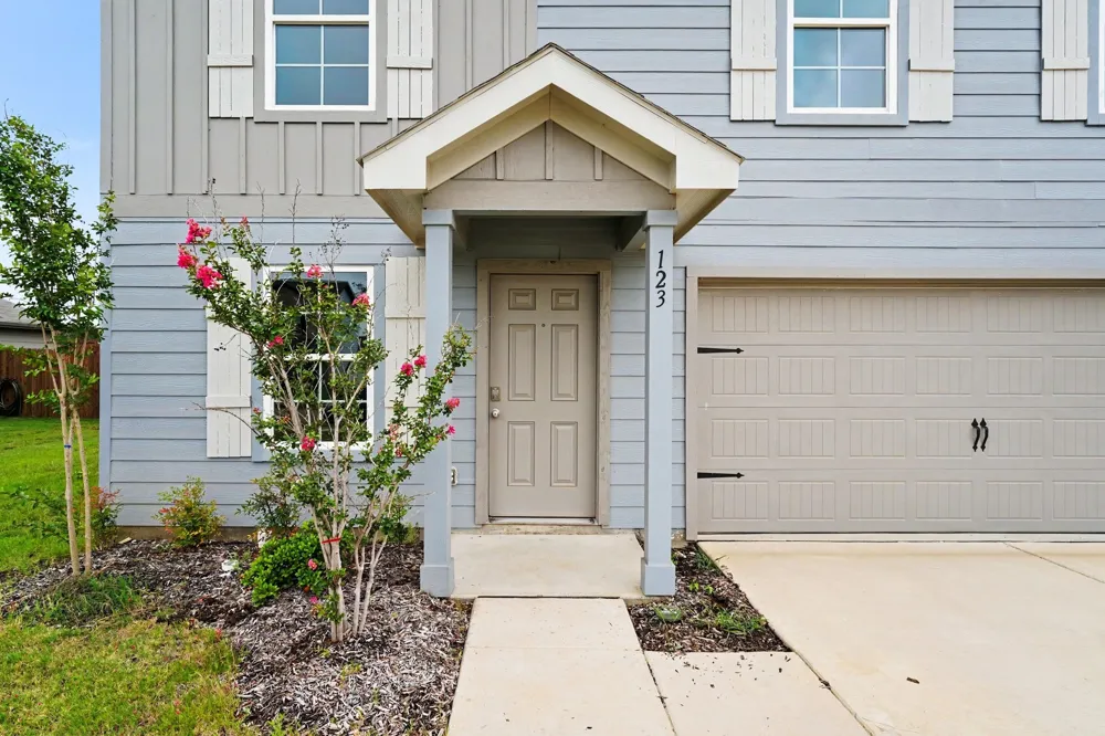 123 Cooper Drive Cleburne, TX 76031
