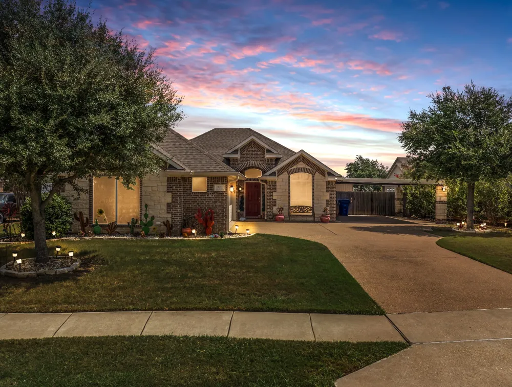 219 Oak Meadow Trail Waco, TX 76657