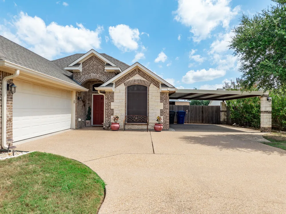 219 Oak Meadow Trail Waco, TX 76657