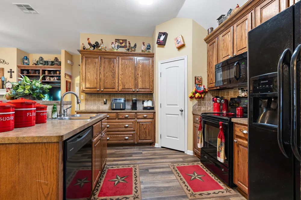219 Oak Meadow Trail Waco, TX 76657