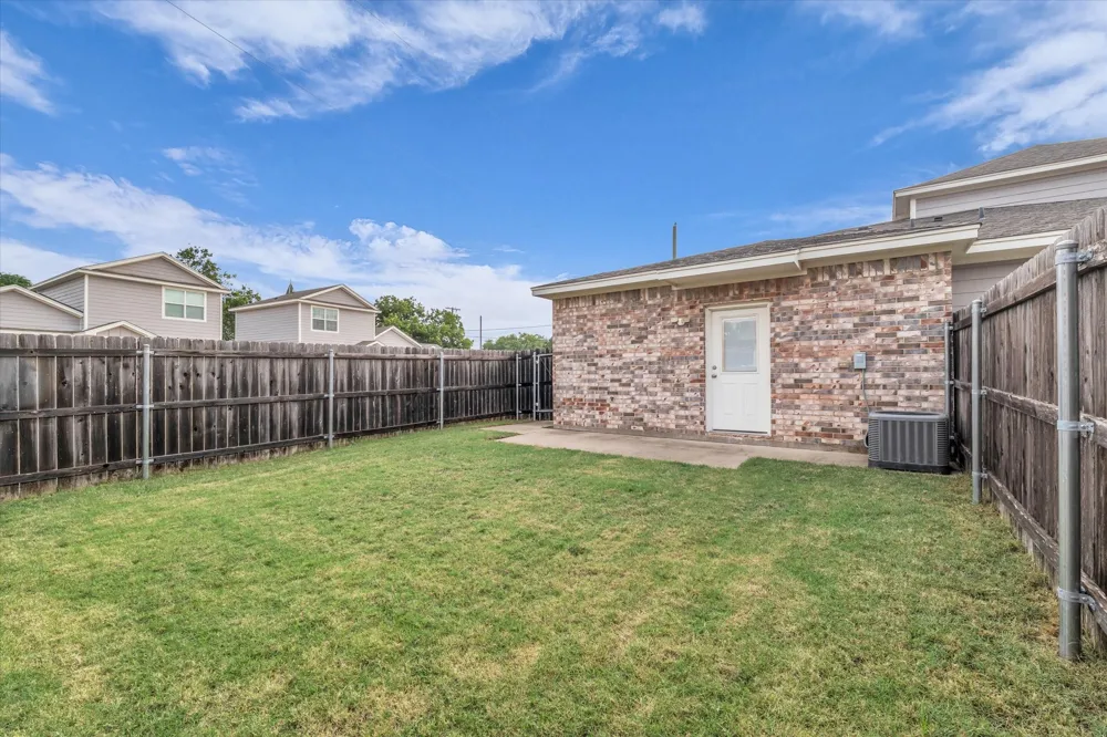 691 Park Street McGregor, TX 76657