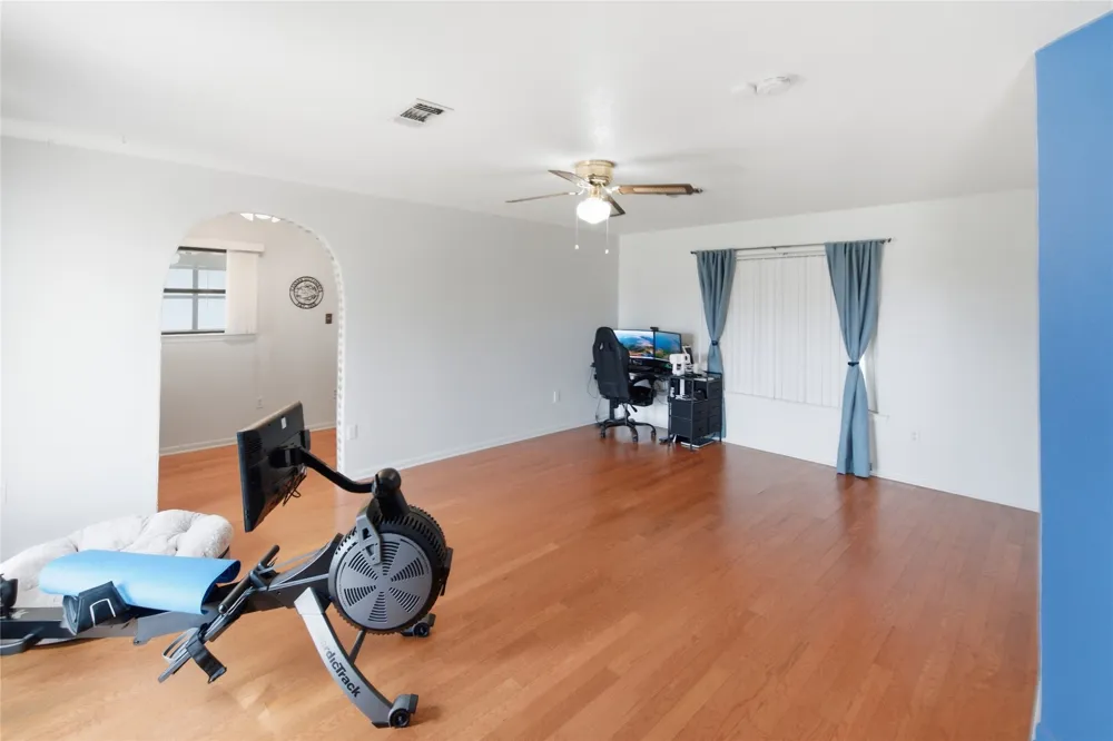 181 County Road 1747 Clifton, TX 76634
