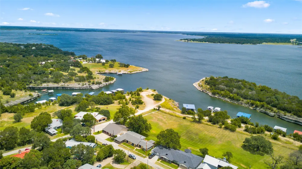 181 County Road 1747 Clifton, TX 76634